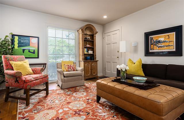 Foto del edificio - 5122 W Amherst Ave