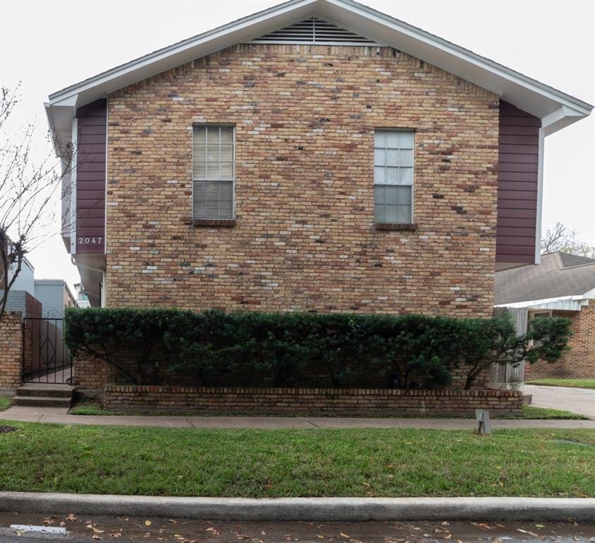 Primary Photo - 2047 Sul Ross St