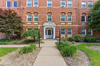 Building Photo - 15820 Van Aken Blvd