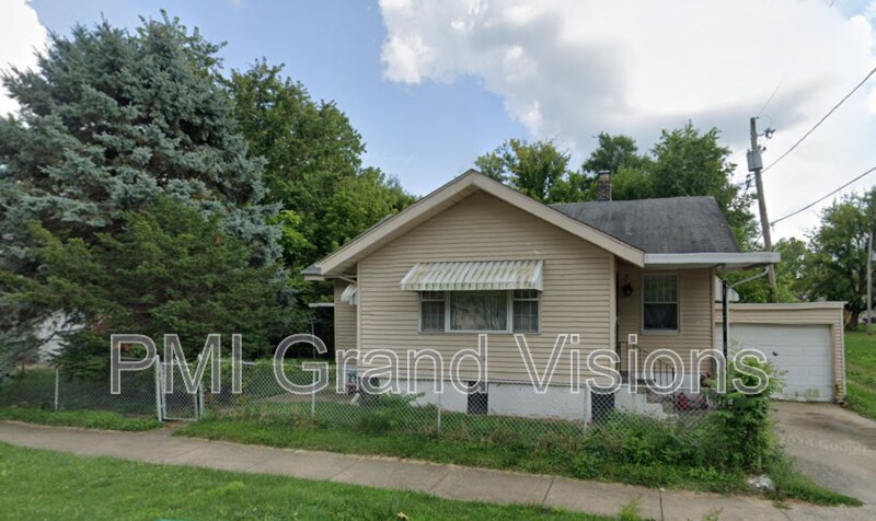 Foto principal - 825 E Lincoln Ave
