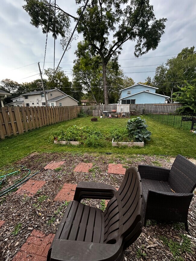 Foto del edificio - 2424 Amherst Rd