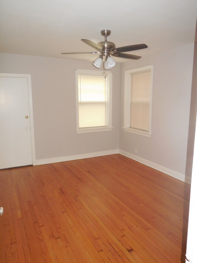 Building Photo - 3750 Dunnica Ave