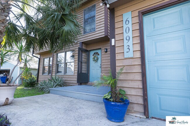 Building Photo - 6093 Rojo Rd