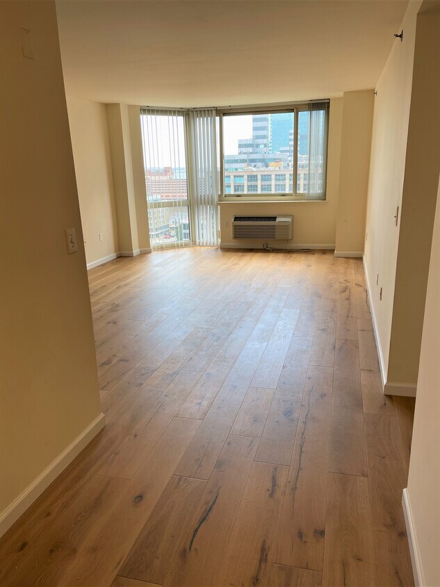 Livingroom - 20 2nd St