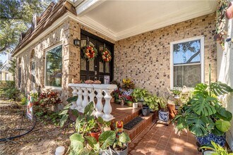 Building Photo - 19 S Col Rowe Blvd