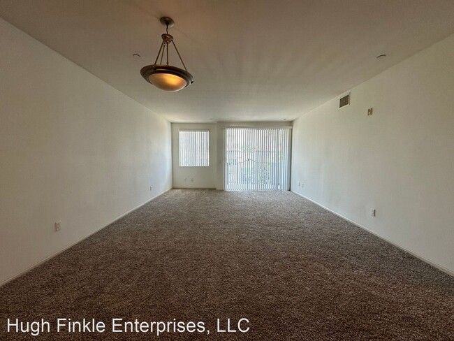 Building Photo - 2 br, 2 bath House - 7551 Jordan Ave. 309