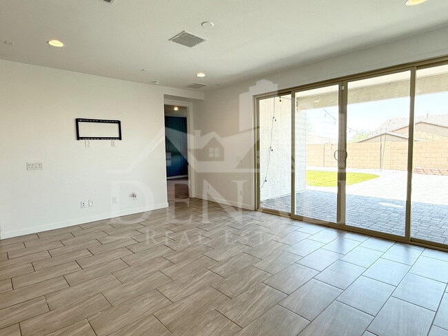 Foto del edificio - 1636 W Estes Way
