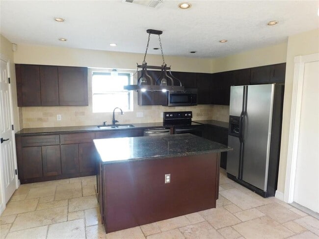 Building Photo - 4718 Blueberry Hill Dr