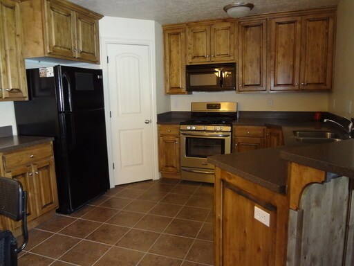 Foto del edificio - 3 Bed 2 Bath Condo in Silver Pines