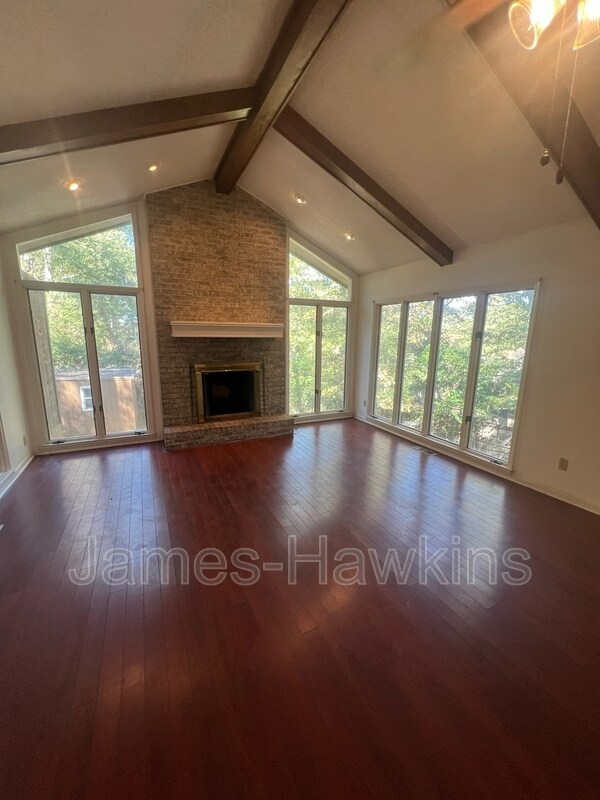 Foto del edificio - 517 Wakefield Ct