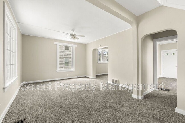 Foto del edificio - 3712 S Anthony Blvd