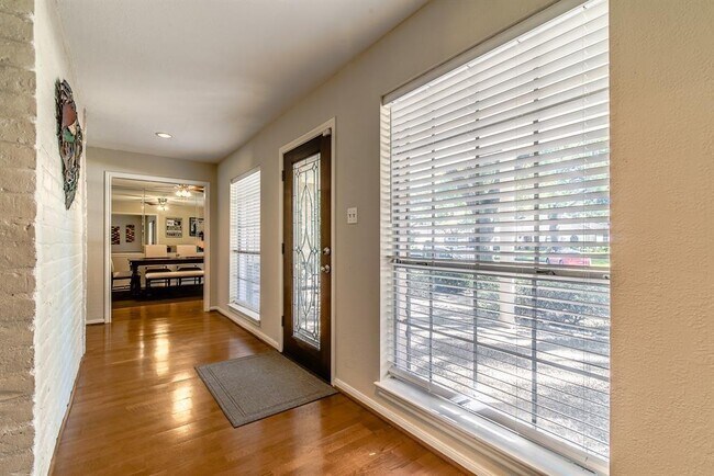 Foto del edificio - 3103 Rockmoor Ct