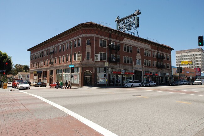Foto del interior - Jensen's Recreation Center Apts...Gorgeous Apartments...This You've Gotta See to Believe!!!
