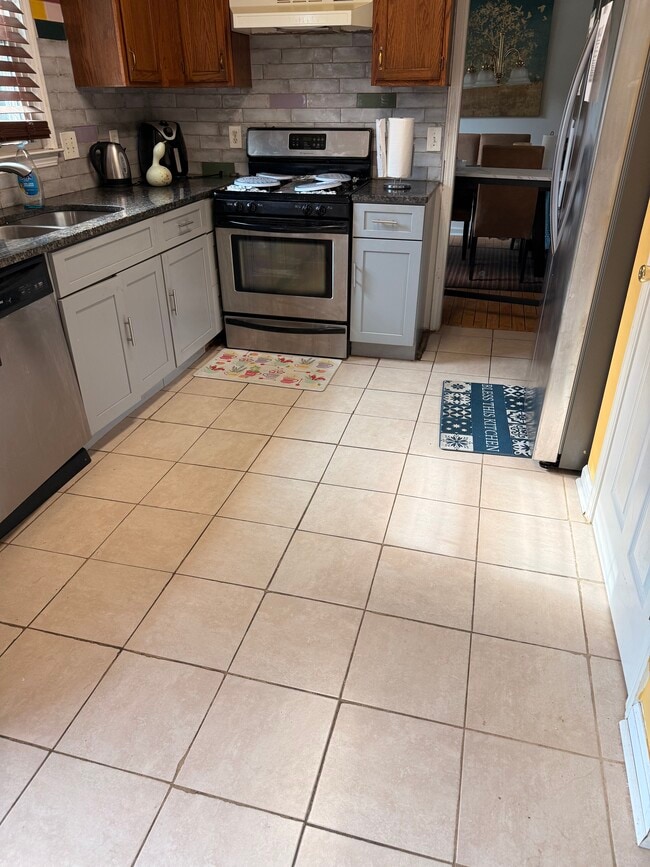 Photo - 1205 Carlysle Park Dr NW House