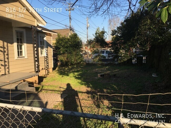 Foto del edificio - 816 1/2 13th Street-