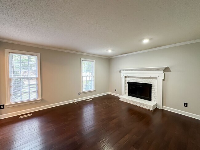 Building Photo - Beautiful North Raleigh Home
