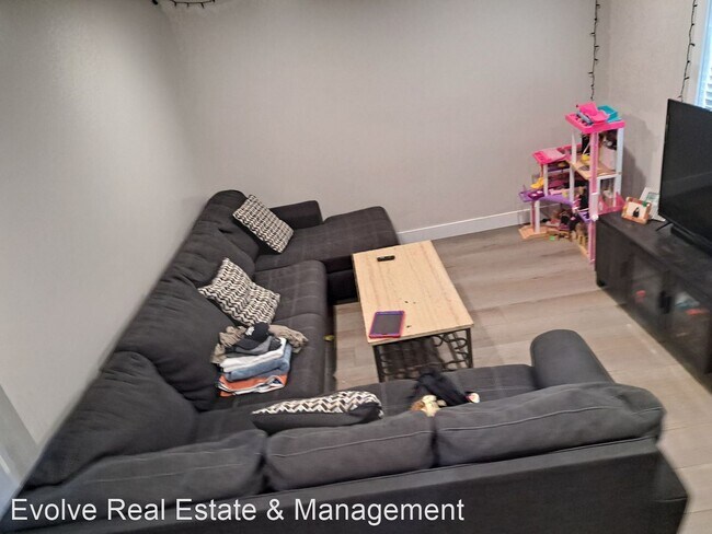 Foto del edificio - 3 br, 1.5 bath House - 2812 W 1190 N