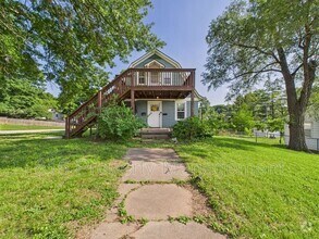 Building Photo - 701 W Kansas St