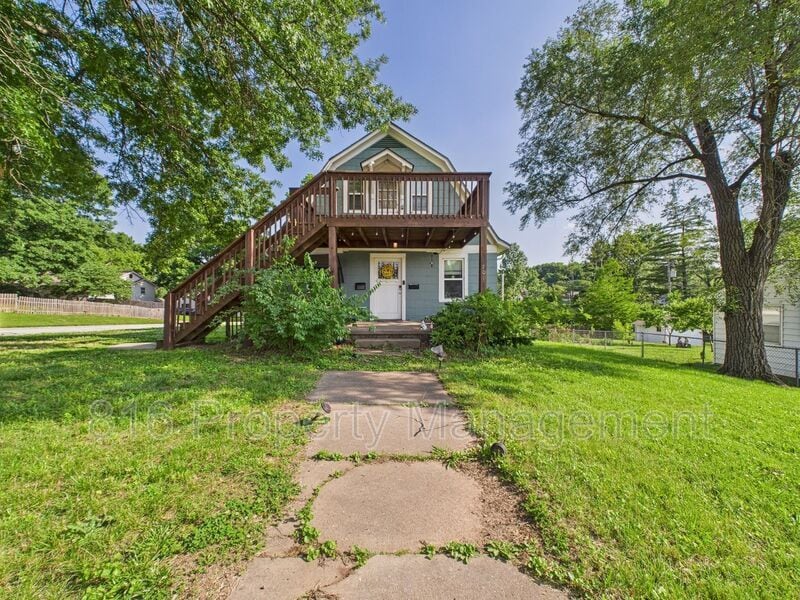 Primary Photo - 701 W Kansas St