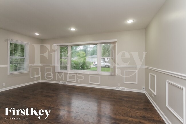 Building Photo - 21939 Millard Ave