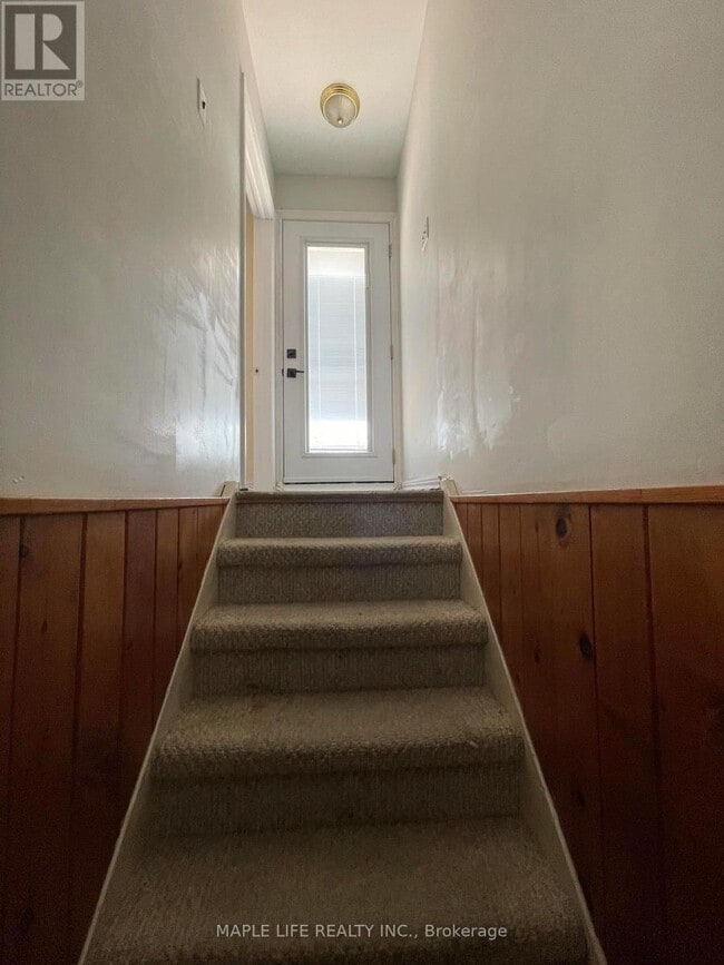 Building Photo - 886bsmt Srigley St