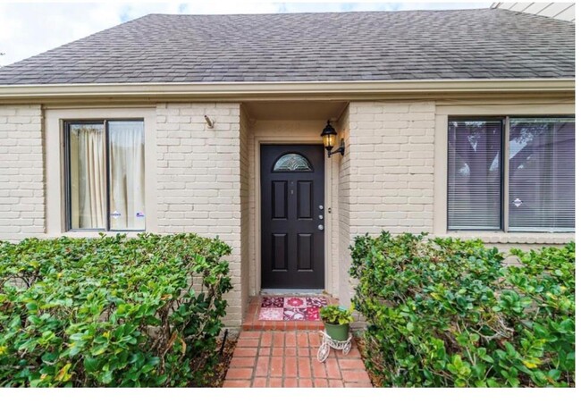 Building Photo - 15342 Gorham Dr