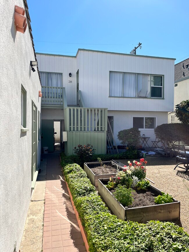 Foto del edificio - 32 Corona Ave