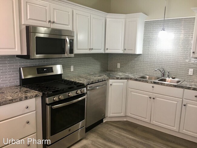 Building Photo - 4 br, 2 bath House - 440 Diamond NE