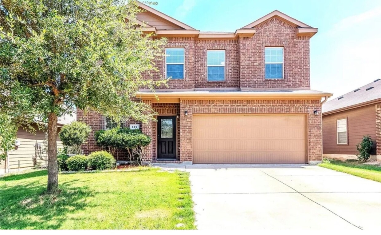 Foto principal - 4 Bedroom Single Family Home in Haslet