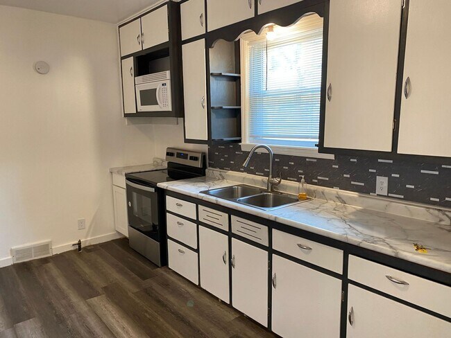 Foto del edificio - 2 Bed 1 Bath Single Family Home in Wausau