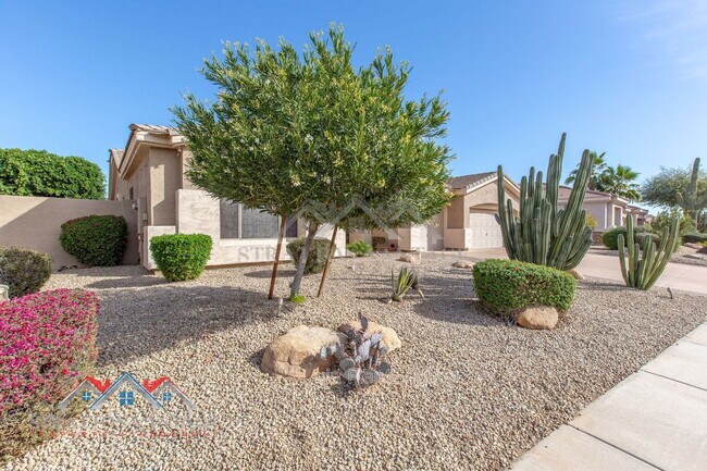 Foto del edificio - 13458 W Coronado Rd