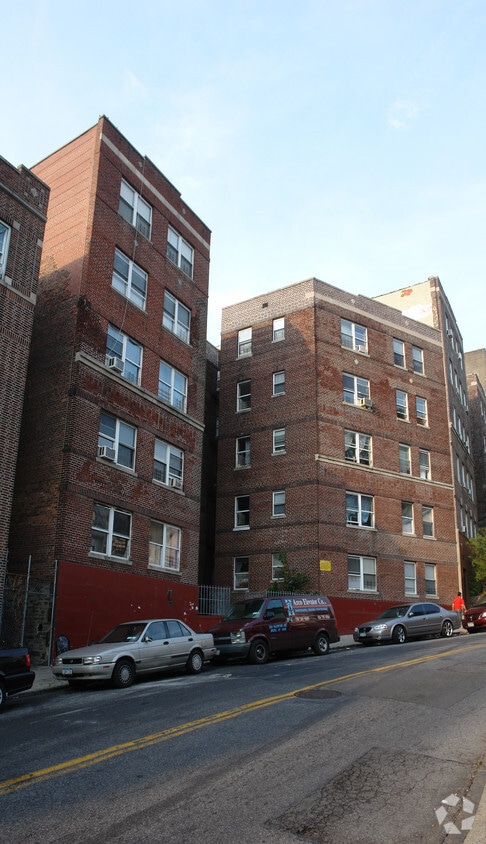 Primary Photo - 38 Caryl Ave