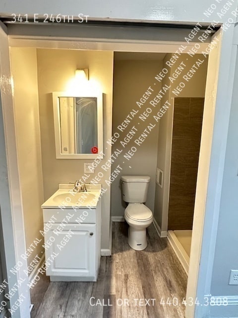 Building Photo - 341 E 246th St