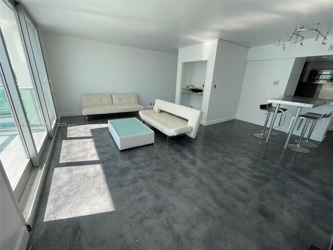 Foto del edificio - 1000 West Ave