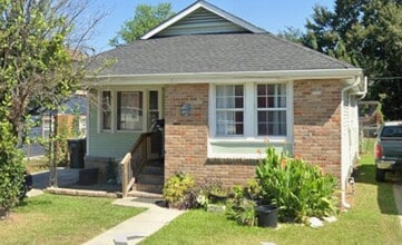 Building Photo - 8925 Colapissa St