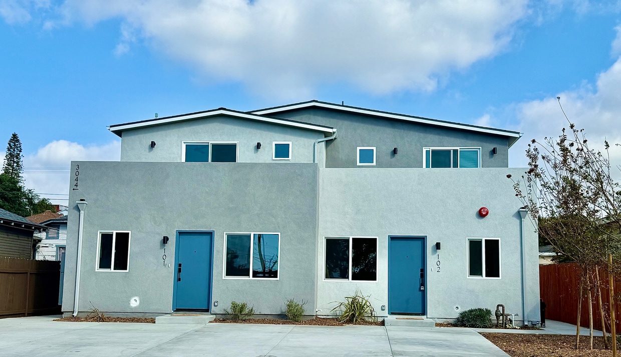 Primary Photo - 3042-3044 J St