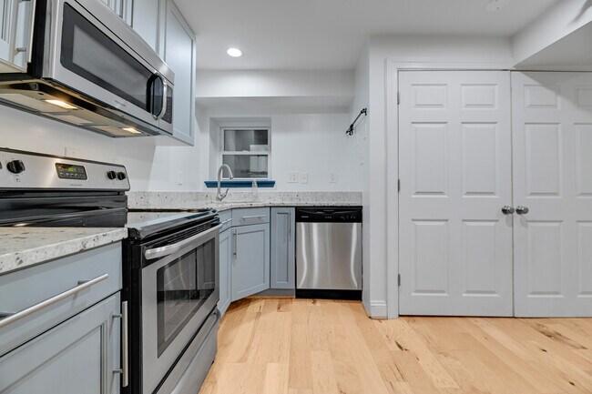 Building Photo - 1106 5th St NW