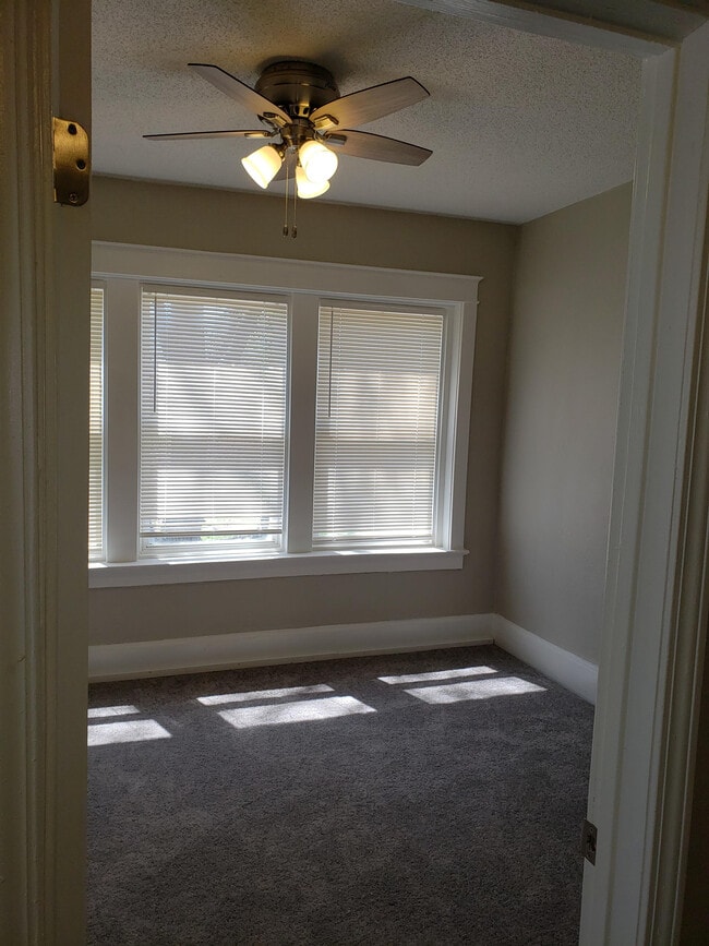 Building Photo - 2702 Peery Ave