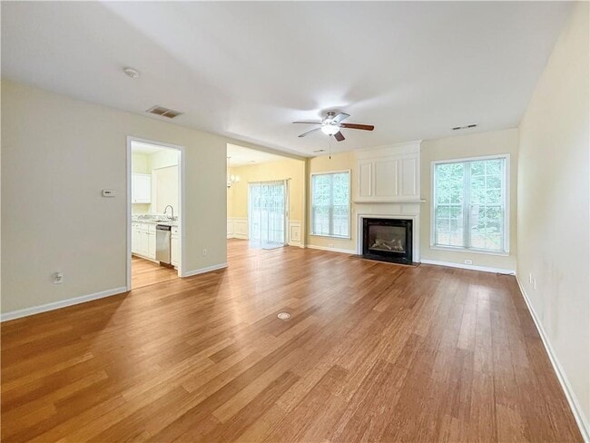 Building Photo - 2380 Fairlie Dr