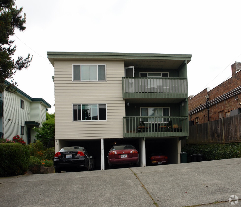 Building Photo - 2406 NW 63rd St
