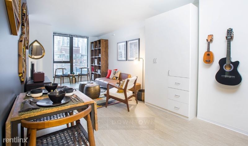 Primary Photo - Studio, 1 bath Apartment - 152 W Superior St