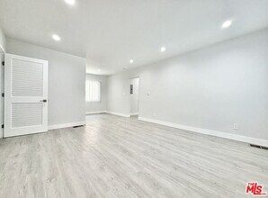 Building Photo - 1118 S Holt Ave