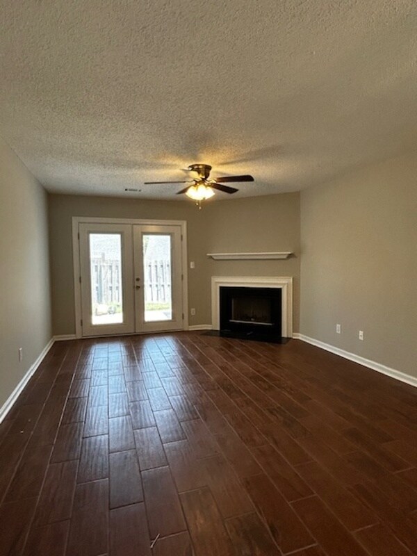 Foto del edificio - 51 Heritage Village Ln