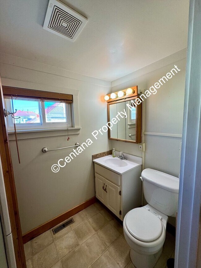 Foto del edificio - 1 Bed 1 Bath located in the heart of Anaconda