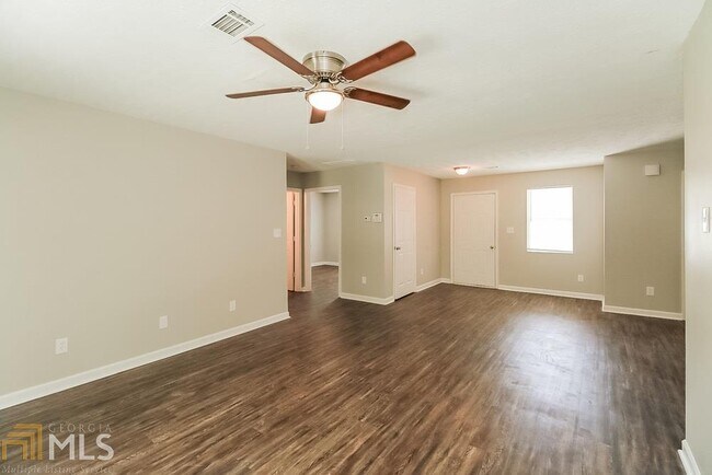 Building Photo - 2051 Faith Cove