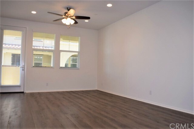 Foto del edificio - 5741 Spring St