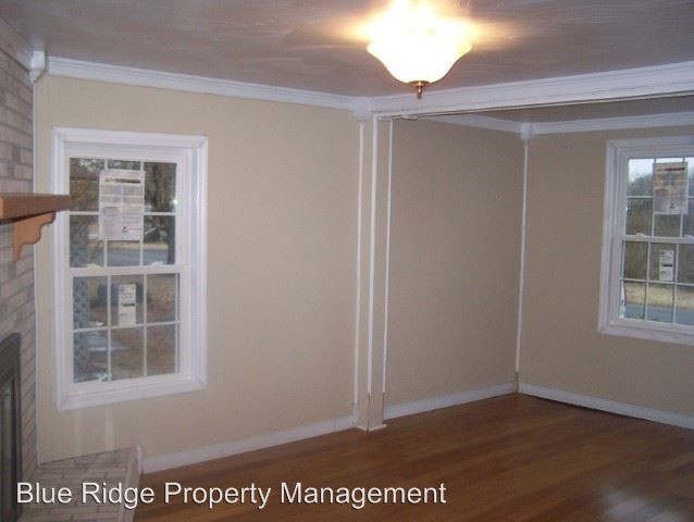 Building Photo - 3 br, 1.5 bath House - 520 Old Beason Well Rd
