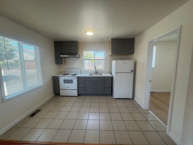Building Photo - 12448 San Pablo Ave