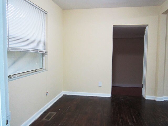 Building Photo - 1667 Sharkey St