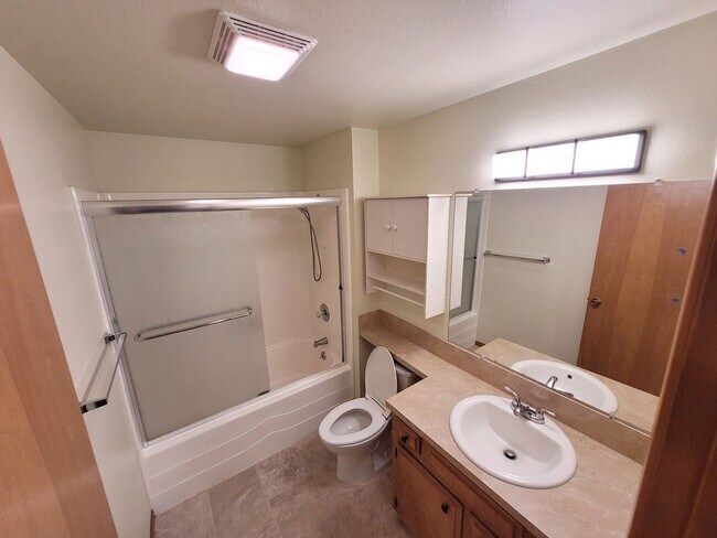 Foto del edificio - 5065 Terrylee Ct SE